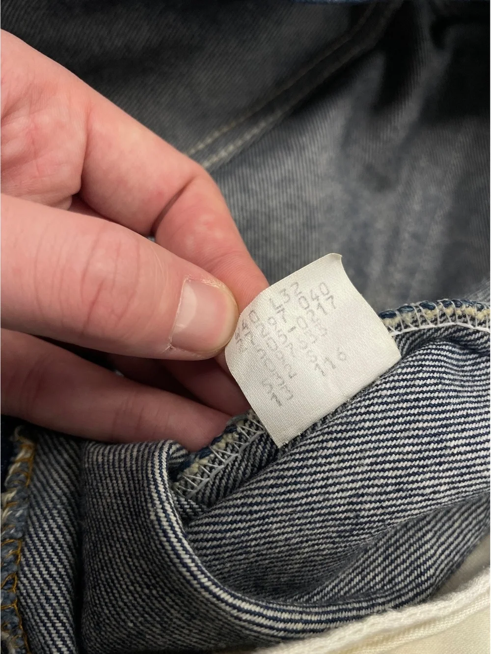 Levis tagged size